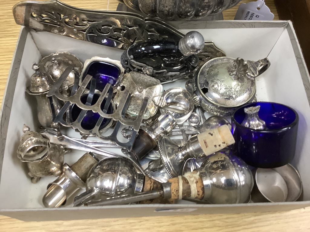 A quantity of plated wares